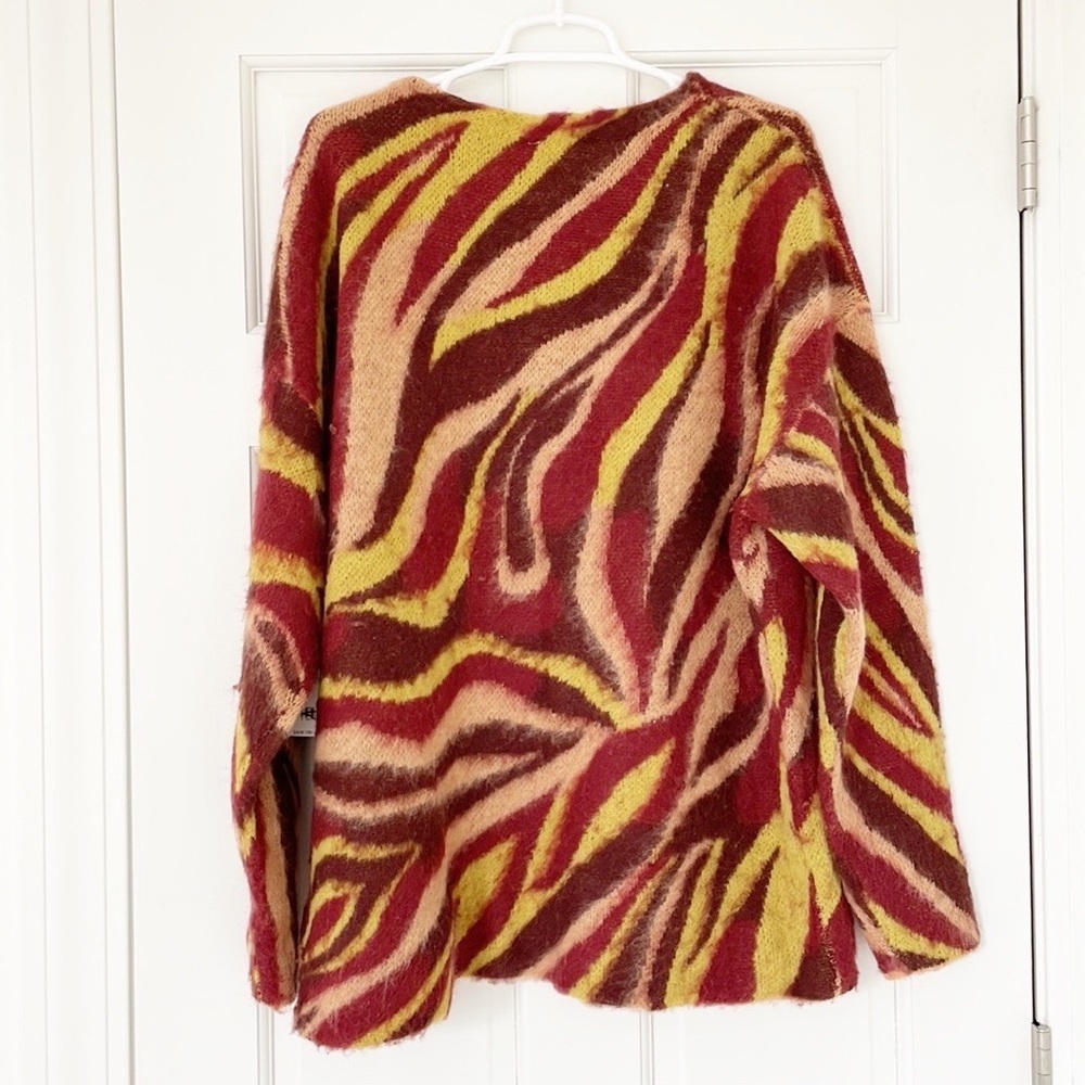 NWT FREE PEOPLE Primrose Animal Print V-neck sweater size XS wool blend - Picture 5 of 6